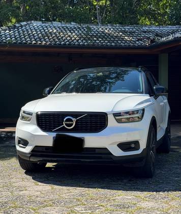 VOLVO XC40 2.0 T5 GASOLINA R-DESIGN AWD GEARTRONIC VOLVO XC40 2.0 T5 GASOLINA R-DESIGN AWD GEARTRONIC